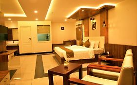 White Suite Hotel Calicut